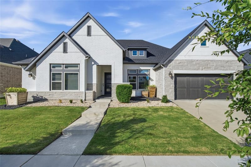 1608 17th Street, Argyle TX 76226