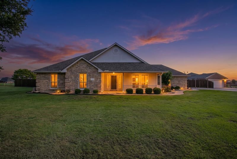 2750 N Mockingbird Lane, Midlothian TX 76065 - Photo 2