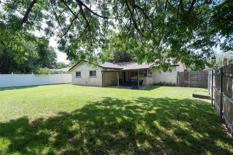 311 Town Creek Drive, Euless TX 76039 - Photo 25