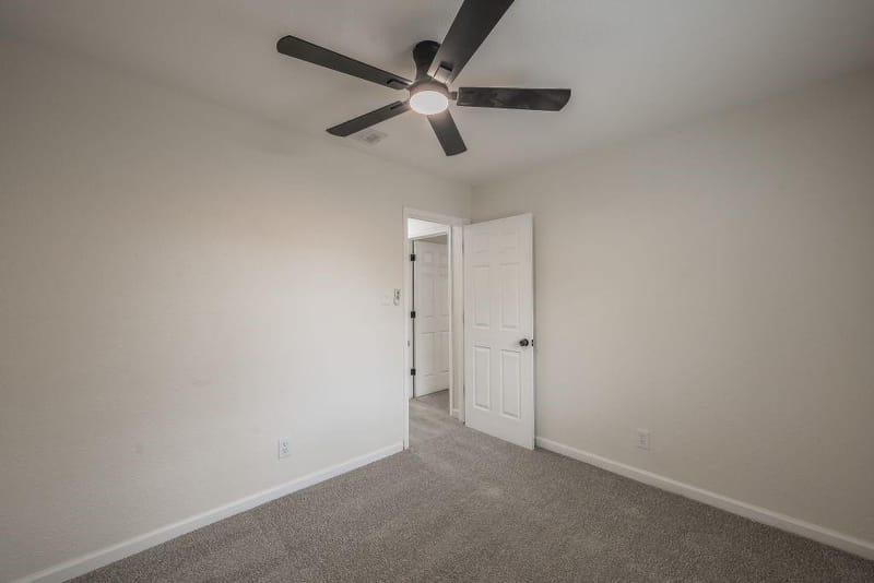 4811 Abbott Avenue, Arlington TX 76018 - Photo 22