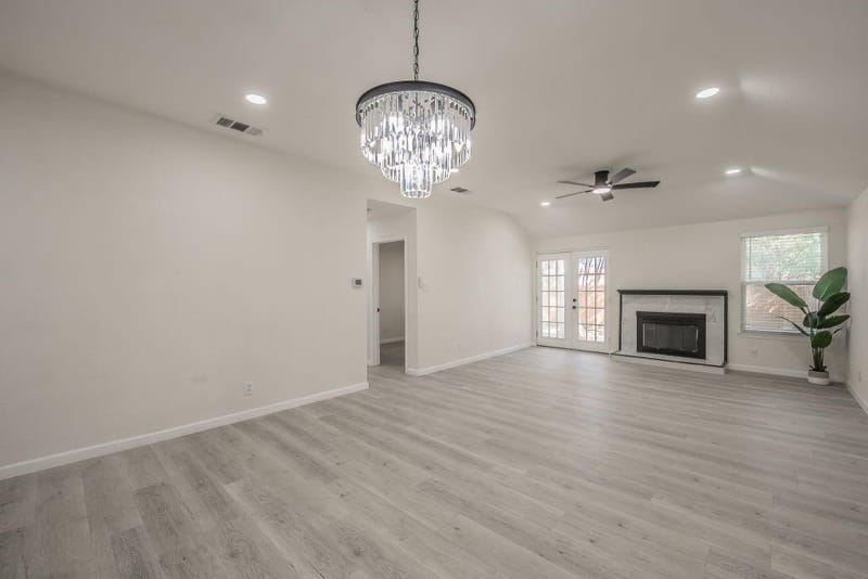 4811 Abbott Avenue, Arlington TX 76018 - Photo 5