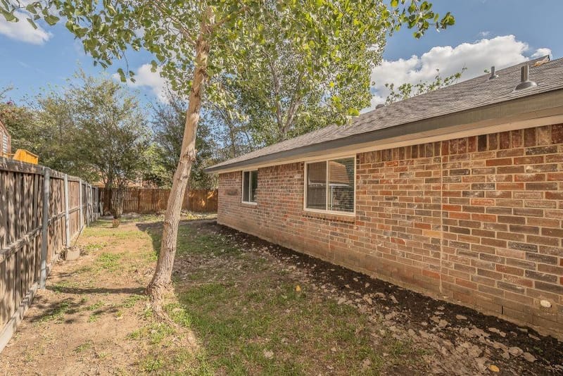 4811 Abbott Avenue, Arlington TX 76018 - Photo 34