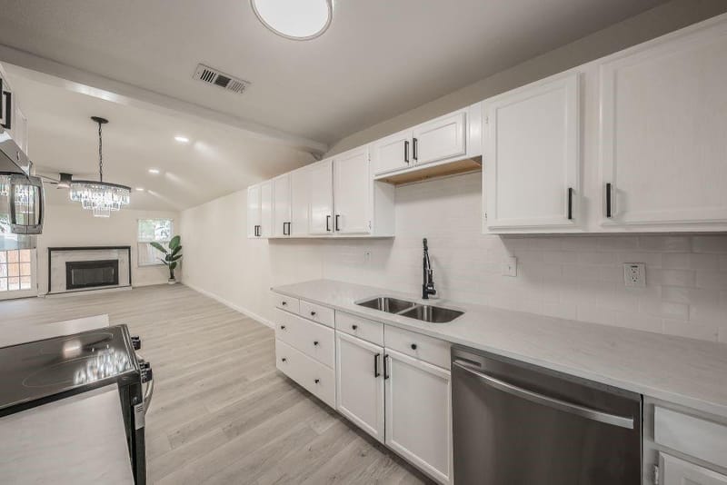 4811 Abbott Avenue, Arlington TX 76018 - Photo 14