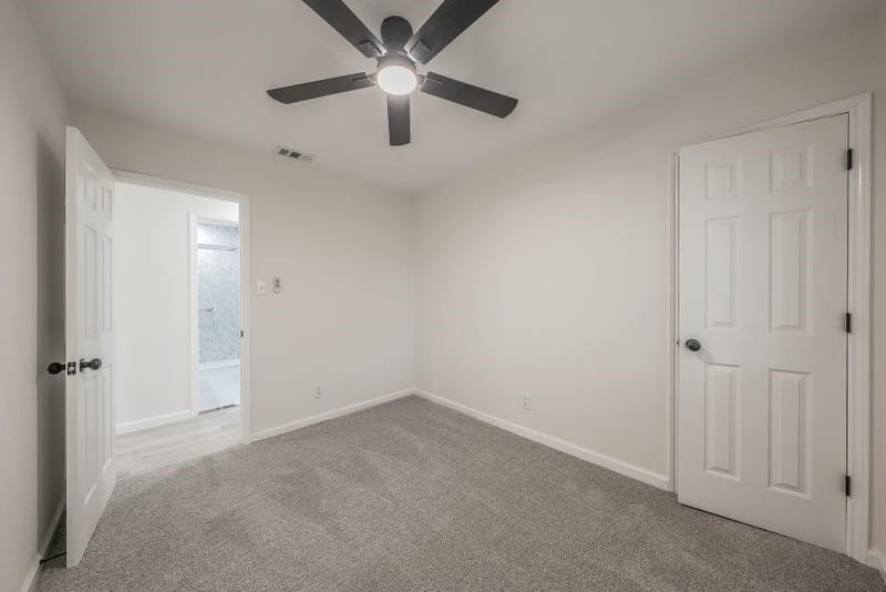 4811 Abbott Avenue, Arlington TX 76018 - Photo 15