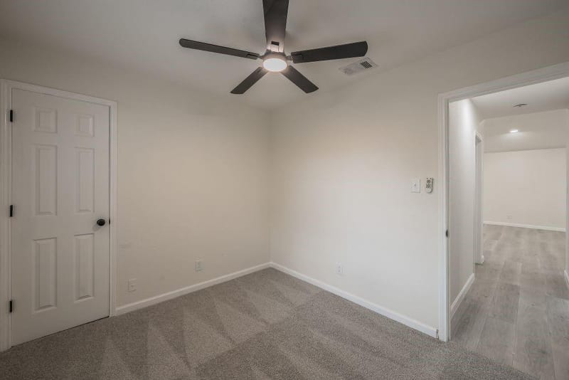 4811 Abbott Avenue, Arlington TX 76018 - Photo 21