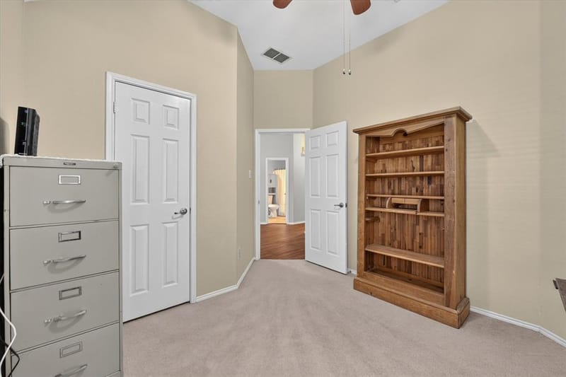 5717 Southern Hills Drive, North Richland Hills TX 76180 - Photo 23
