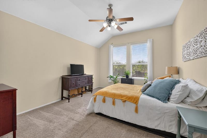 5717 Southern Hills Drive, North Richland Hills TX 76180 - Photo 27