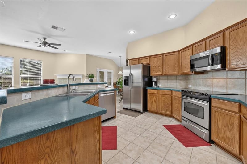 5717 Southern Hills Drive, North Richland Hills TX 76180 - Photo 17