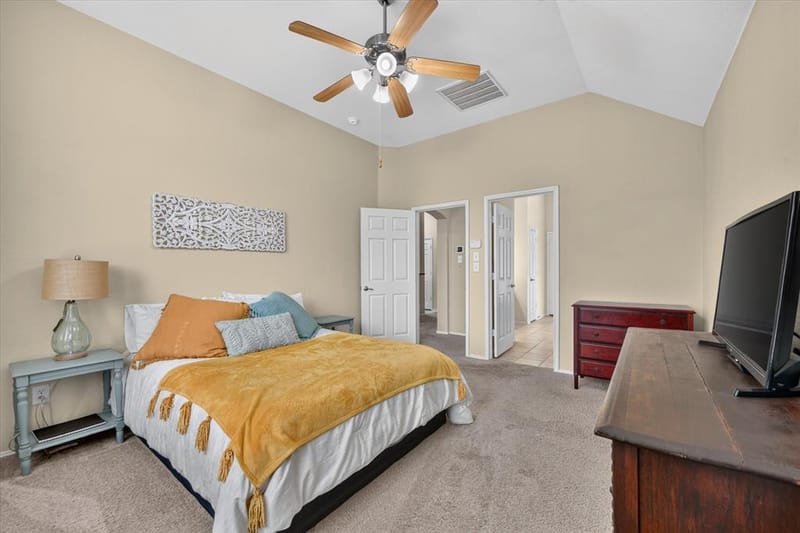 5717 Southern Hills Drive, North Richland Hills TX 76180 - Photo 28