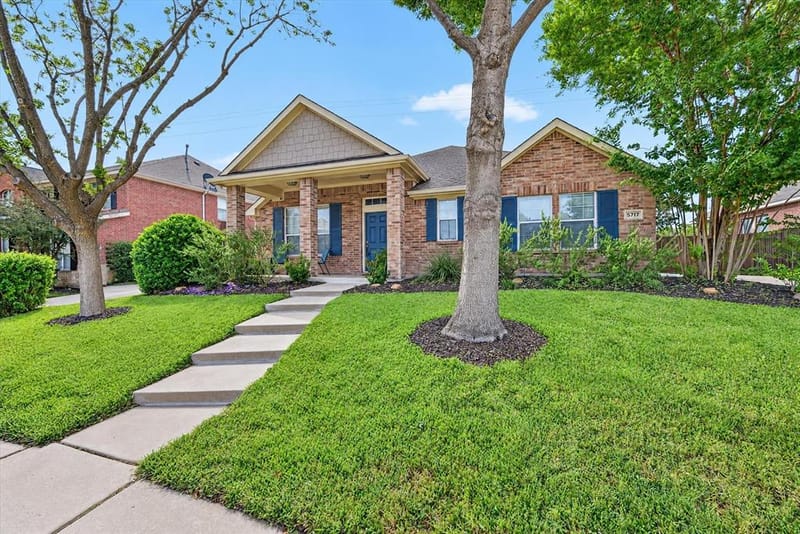 5717 Southern Hills Drive, North Richland Hills TX 76180 - Photo 4