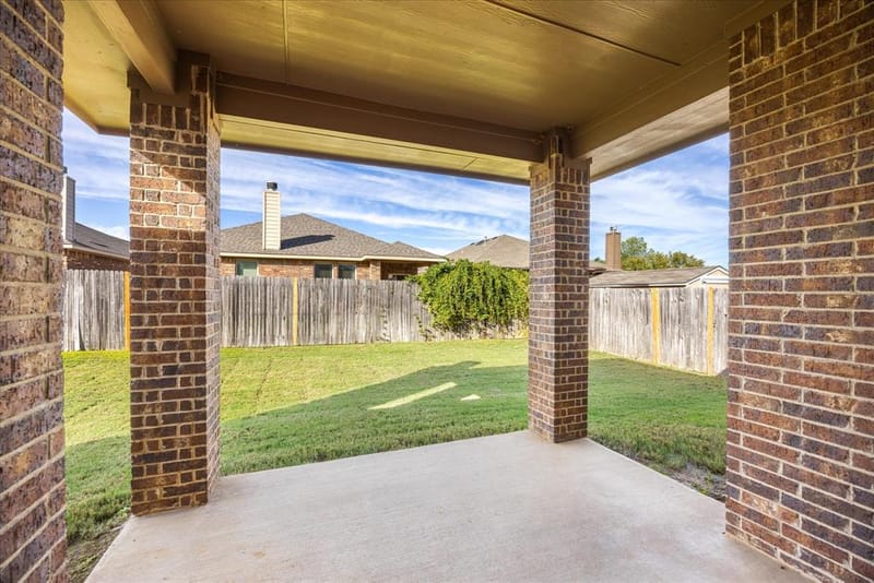 5103 Glen Meadow Drive, Arlington TX 76001 - Photo 6