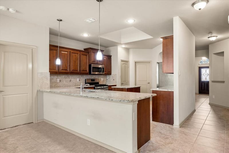 5103 Glen Meadow Drive, Arlington TX 76001 - Photo 8