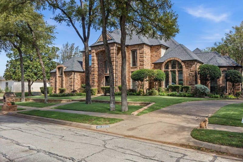 3509 Lake Tahoe Drive, Arlington TX 76016 - Photo 2