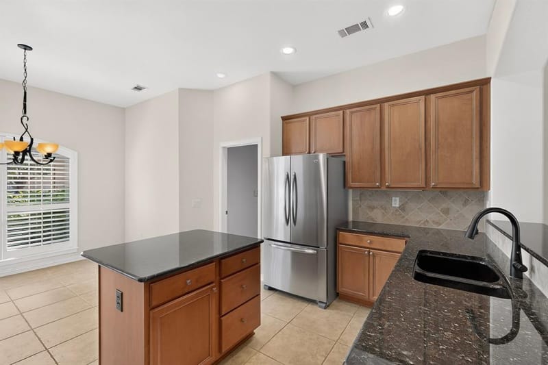 9900 Hanford Drive, Denton TX 76207 - Photo 17