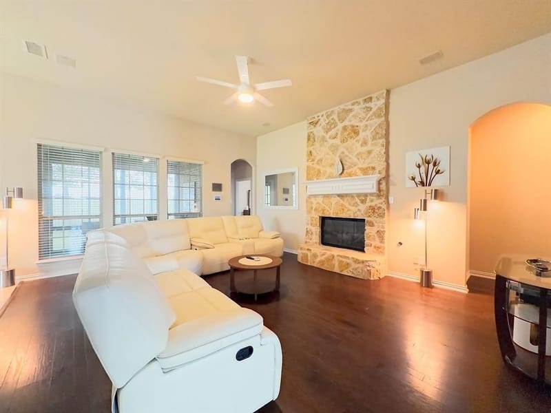 717 Keswick Drive, DeSoto TX 75115 - Photo 13