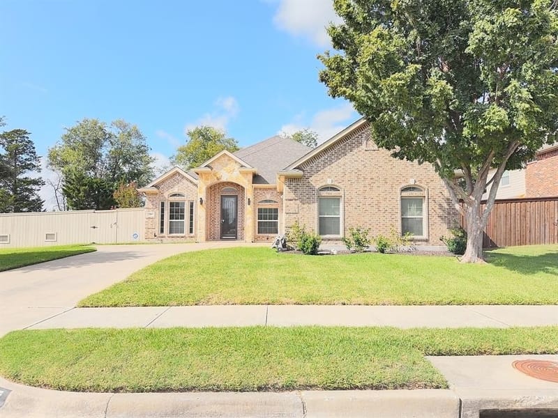 717 Keswick Drive, DeSoto TX 75115