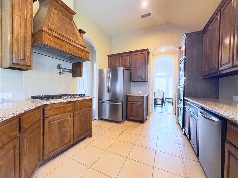717 Keswick Drive, DeSoto TX 75115 - Photo 9