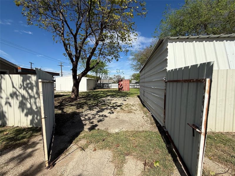 5524 Scoggins, Sansom Park TX 76114 - Photo 24