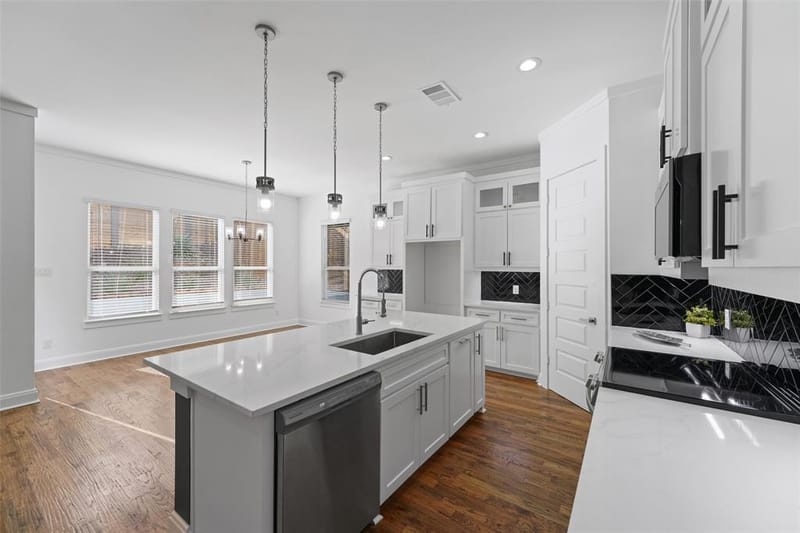 1320 Compton Street, Dallas TX 75203 - Photo 15