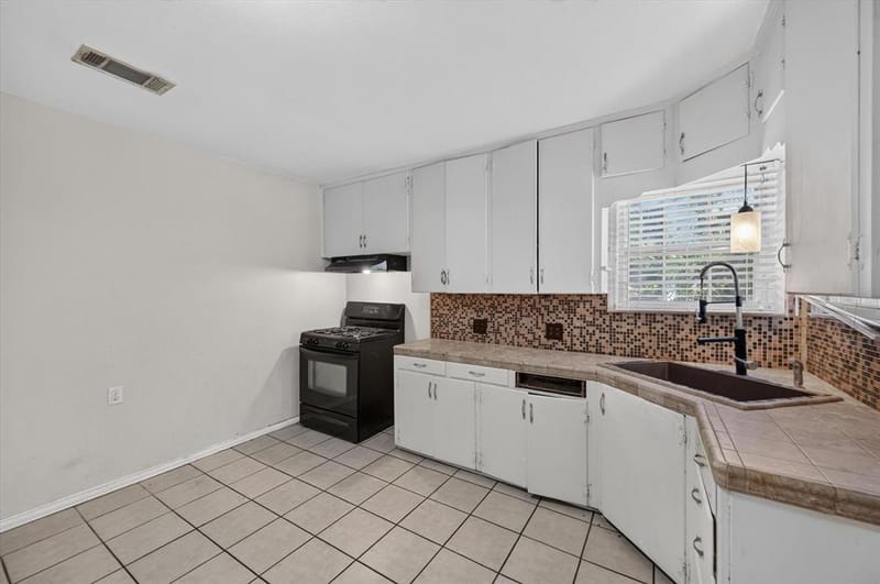 501 Catherine Street, Fort Worth TX 76103 - Photo 8