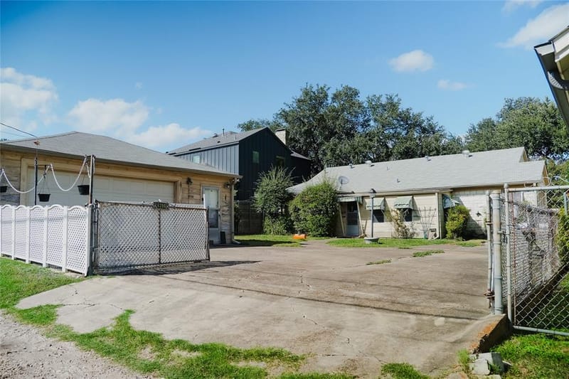 6286 Malcolm Drive, Dallas TX 75214 - Photo 13