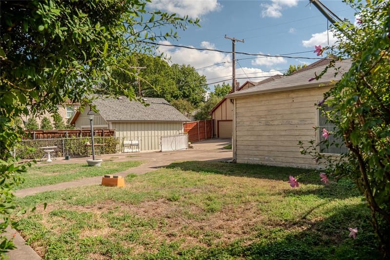 6286 Malcolm Drive, Dallas TX 75214 - Photo 14