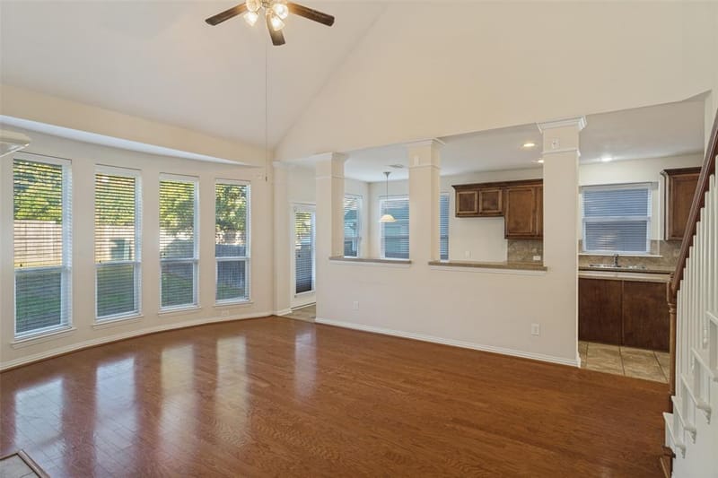 1021 Honeysuckle, Grapevine TX 76051 - Photo 6