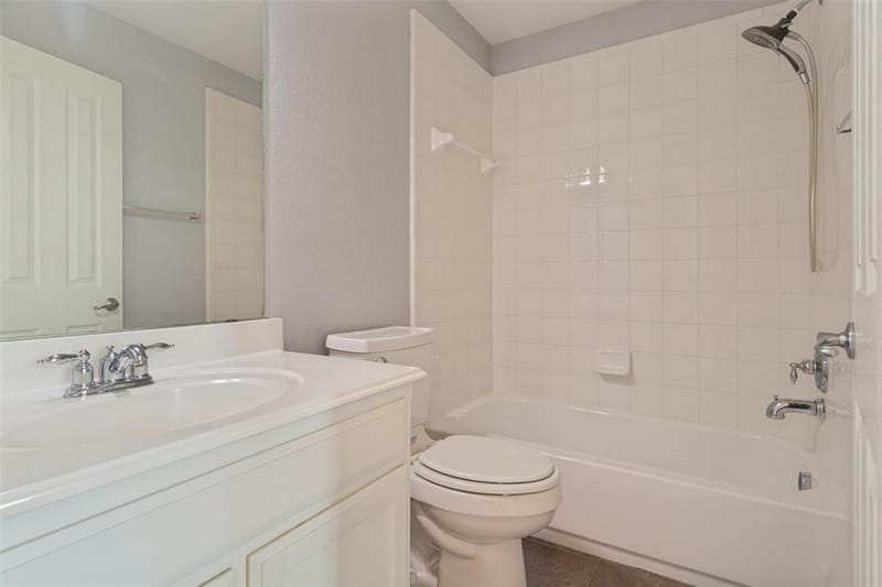 1021 Honeysuckle, Grapevine TX 76051 - Photo 22