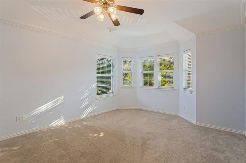 1021 Honeysuckle, Grapevine TX 76051 - Photo 14