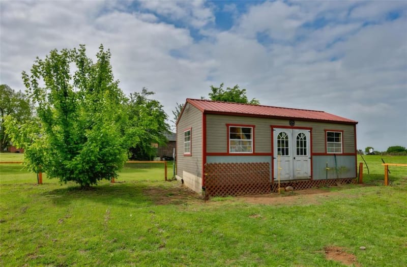 406 W Elm Street, Collinsville TX 76233 - Photo 19
