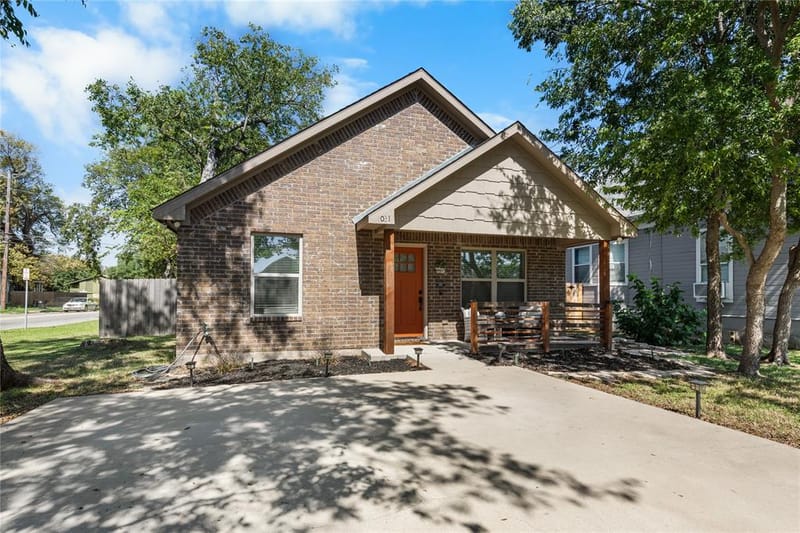 1031 W Gandy Street, Denison TX 75020 - Photo 24