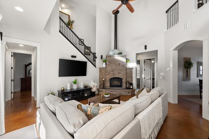 6100 Timberwolfe Lane, Fort Worth TX 76135 - Photo 6