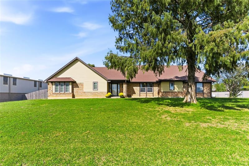 910 W Highway 67, Alvarado TX 76009