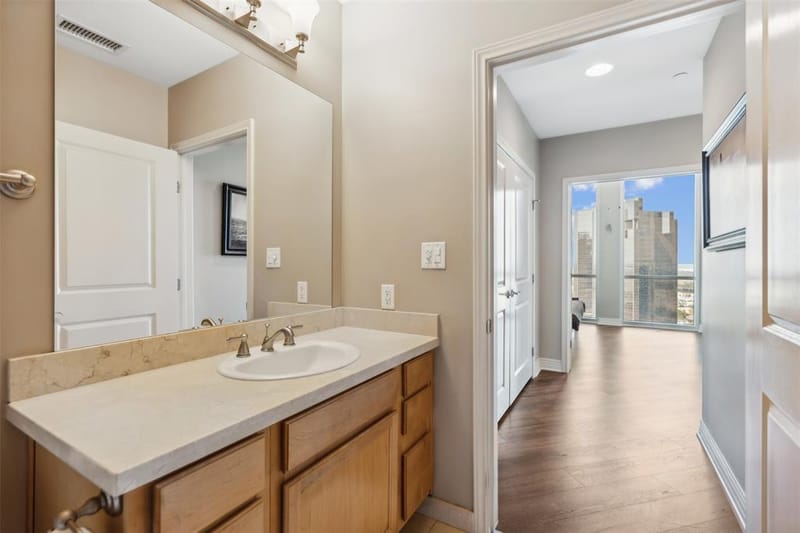 500 Throckmorton Street # 2702, Fort Worth TX 76102 - Photo 13