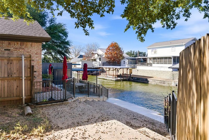 4522 Robin Court, Granbury TX 76049 - Photo 35