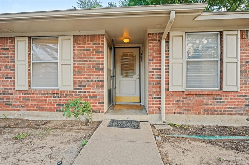 1515 Blackwell Drive, Irving TX 75061 - Photo 2