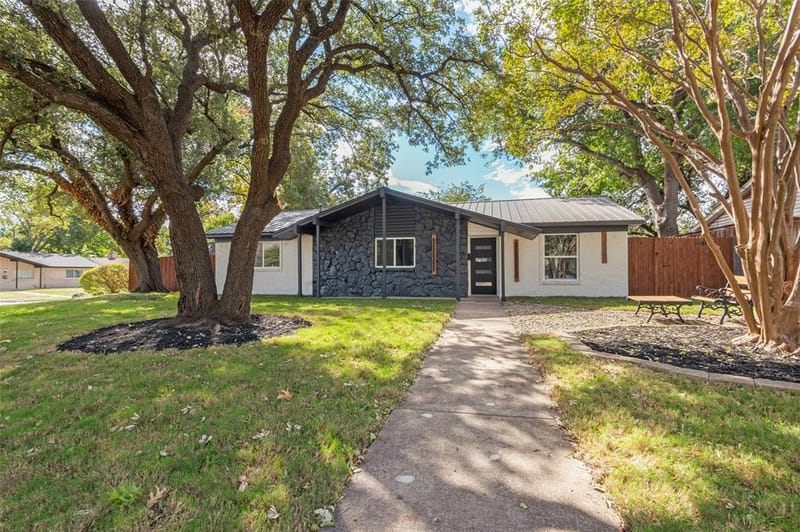 735 Loganwood Avenue, Richardson TX 75080 - Photo 3