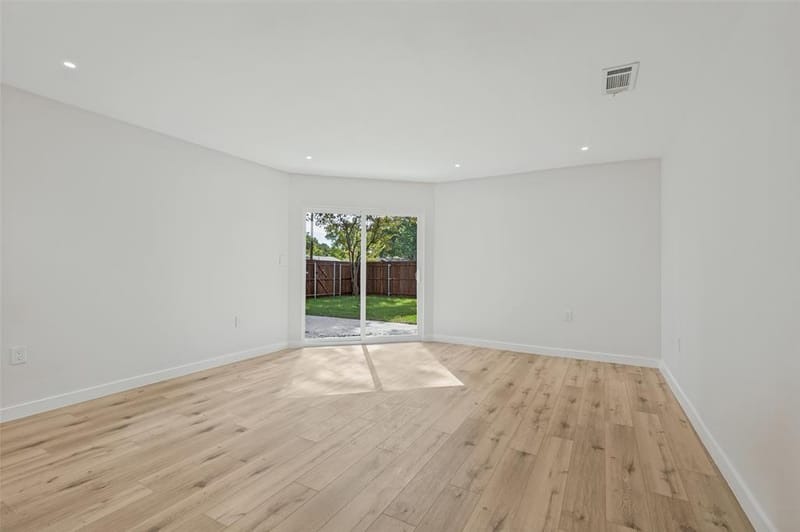 735 Loganwood Avenue, Richardson TX 75080 - Photo 14
