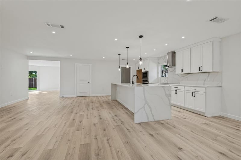 735 Loganwood Avenue, Richardson TX 75080 - Photo 8