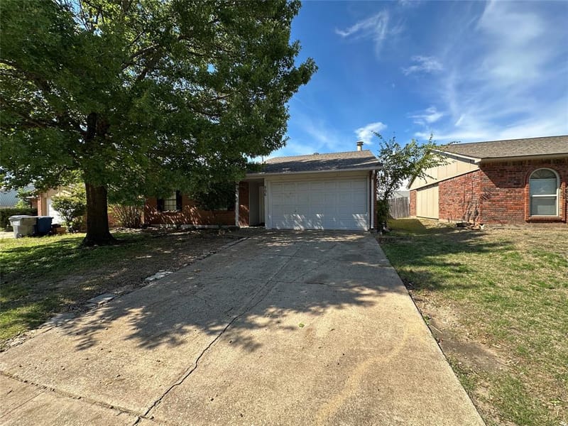 906 Hawthorne Drive, Allen TX 75002 - Photo 2