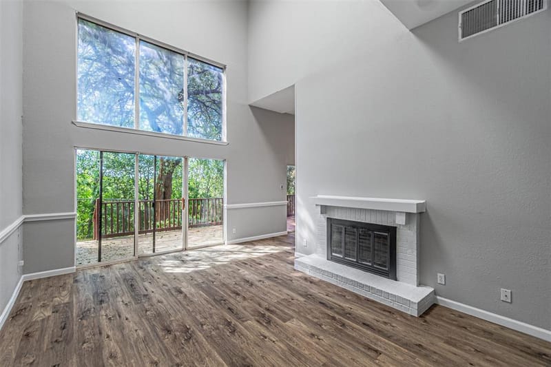 808 Heights Drive, Fort Worth TX 76112 - Photo 2