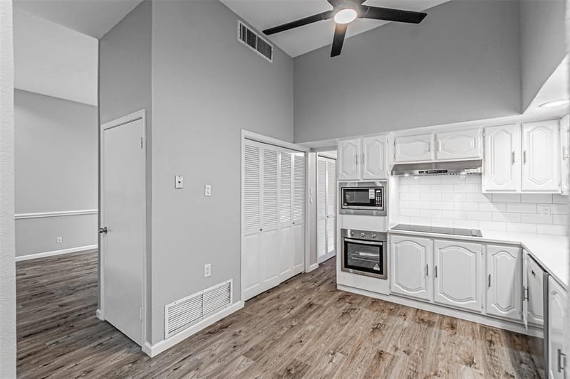 808 Heights Drive, Fort Worth TX 76112 - Photo 12