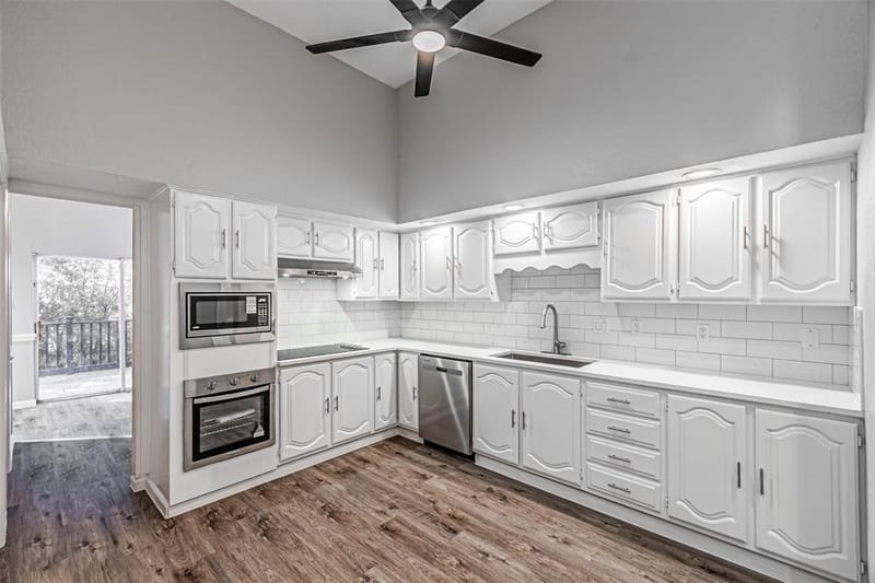 808 Heights Drive, Fort Worth TX 76112 - Photo 11