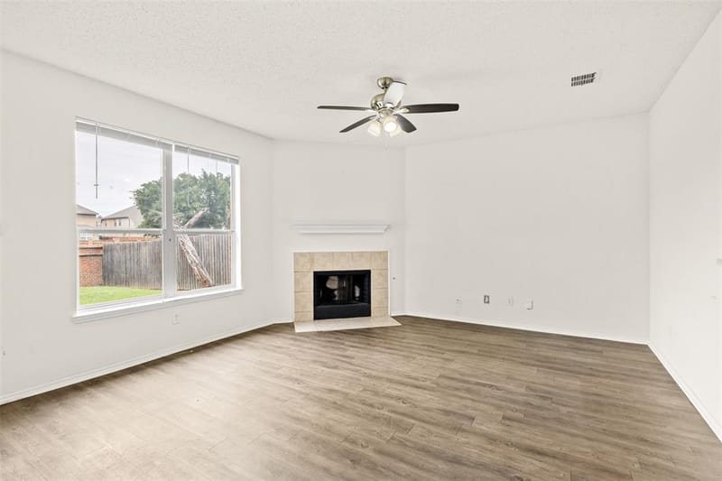 312 Elk Run Drive, Fort Worth TX 76140 - Photo 7