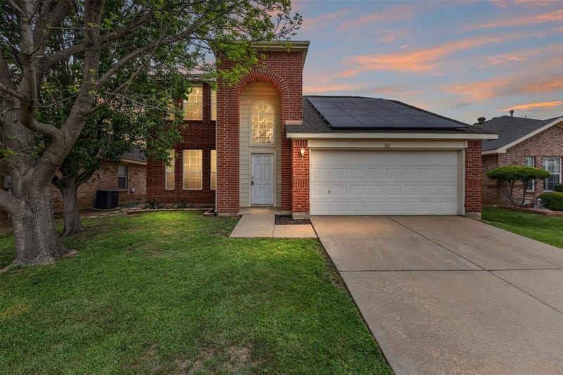 312 Elk Run Drive, Fort Worth TX 76140