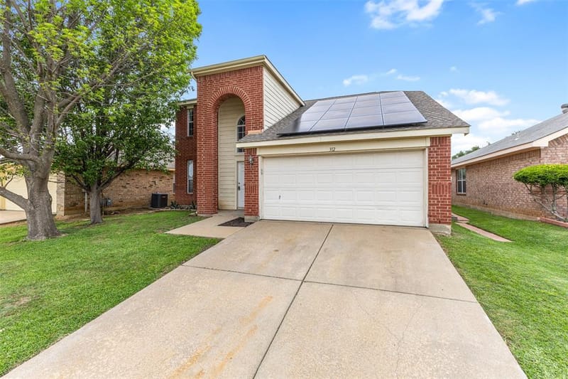 312 Elk Run Drive, Fort Worth TX 76140 - Photo 4