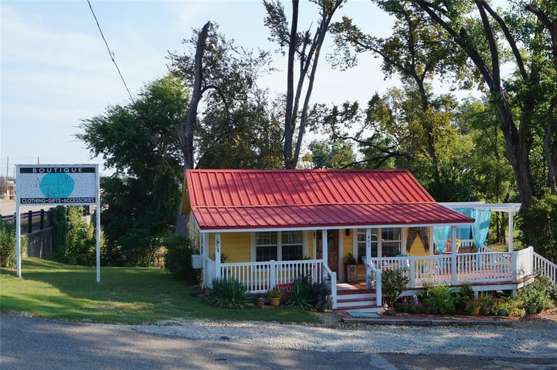 402 E College St, Canton TX 75103 - Photo 2