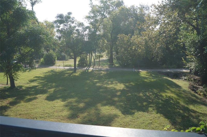402 E College St, Canton TX 75103 - Photo 29