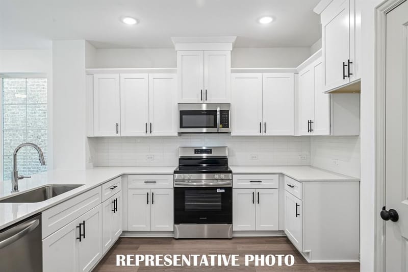 5206 Springlake Parkway, Haltom City TX 76117 - Photo 7