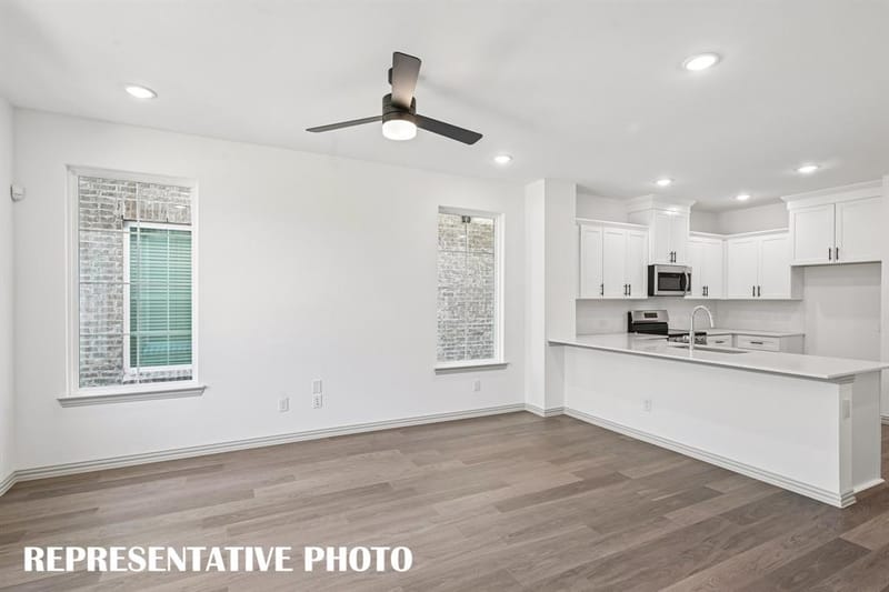 5206 Springlake Parkway, Haltom City TX 76117 - Photo 5